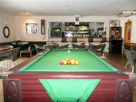 Members Club (South Side)